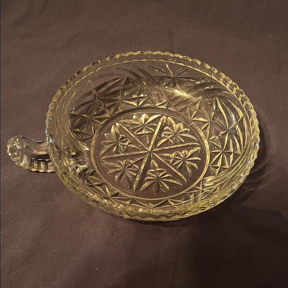 Anchor hocking stars and bars dish with handle